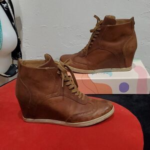 UGG Koolaburra Wedge Leather Boots Size 7